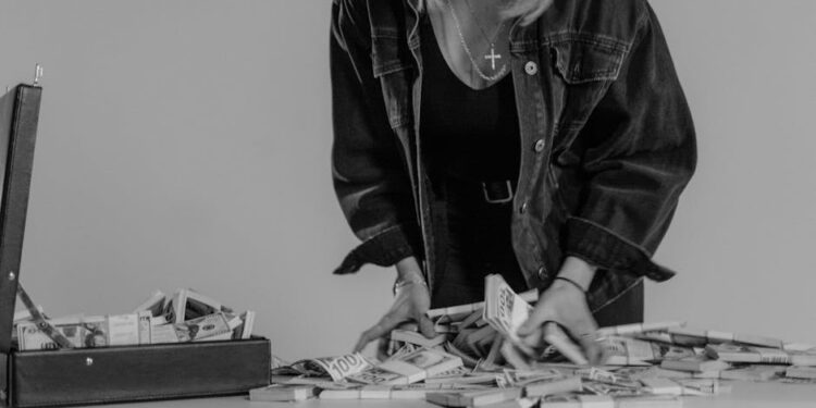 Featured image for: How to Choose the Best Cash Management Software for Your Business